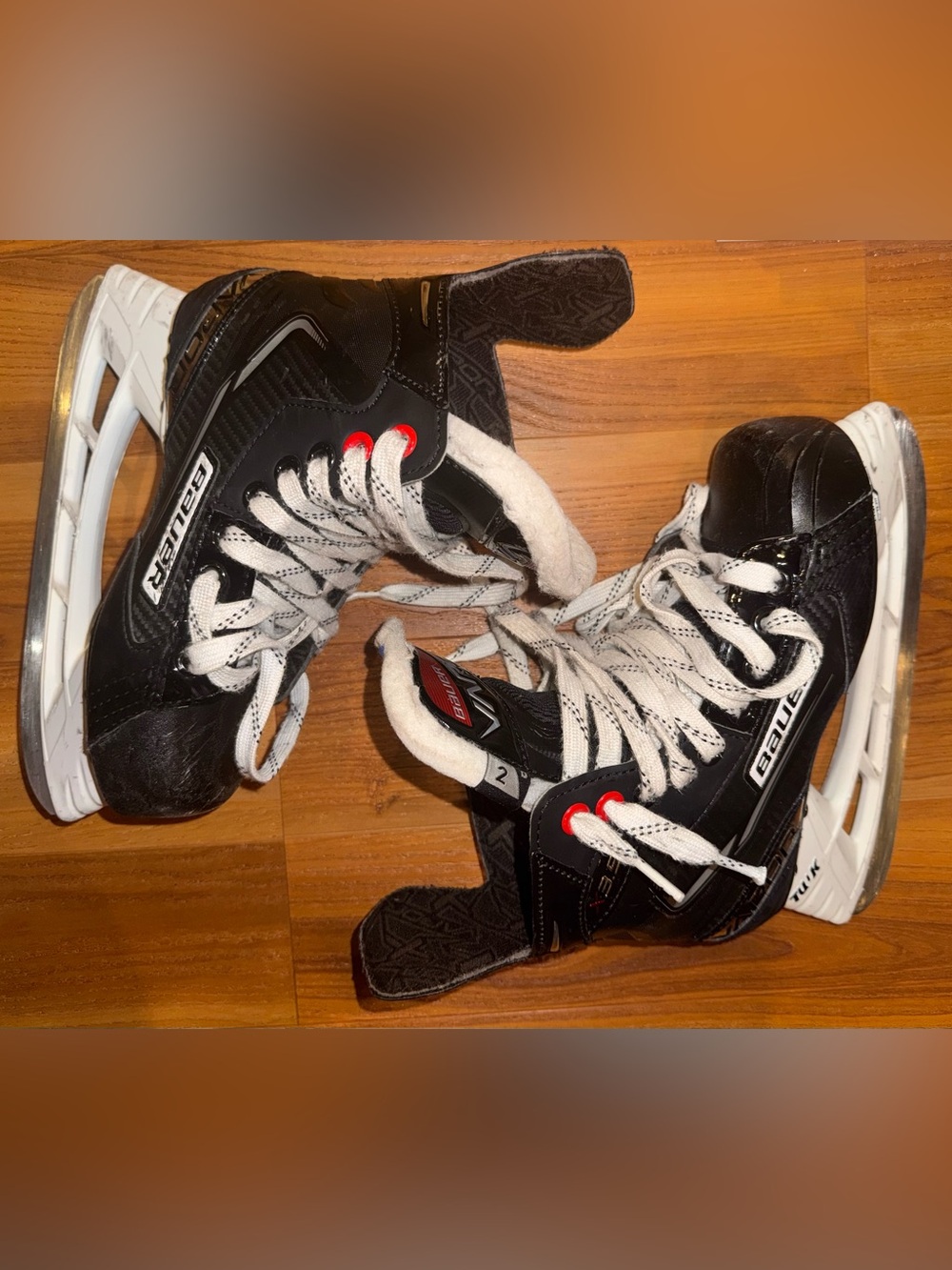 Bauer Vapor Youth Hockey Skates Size 2 - Picture 3 of 9
